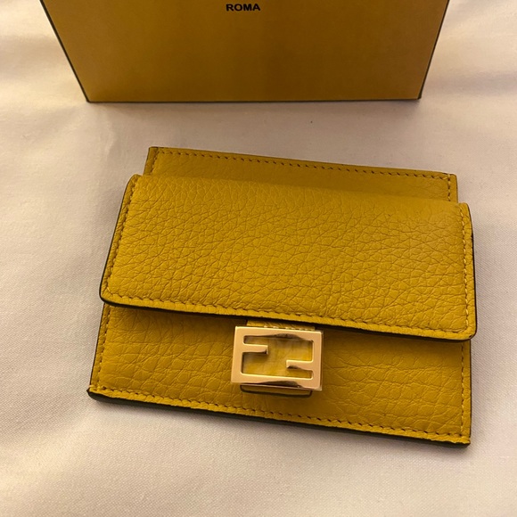 Fendi Baguette Cardholder - SOLD - Picture 9 of 9